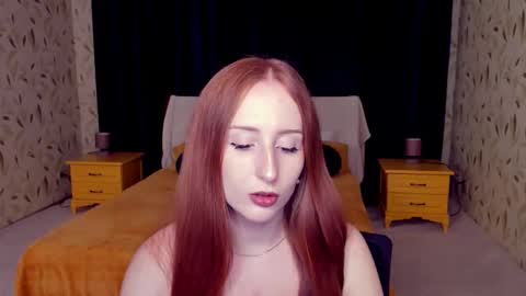 Snapshot of twilightserenade chatting on November 14, 8:07 pm twilightserenade online show from November 14, 8:07 pm