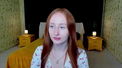 Snapshot of twilightserenade chatting on November 16, 3:56 am twilightserenade online show from November 16, 3:56 am