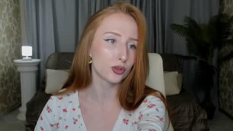 Snapshot of twilightserenade chatting on November 24, 7:46 pm twilightserenade online show from November 24, 7:46 pm