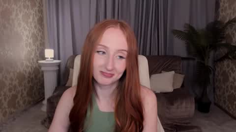 Snapshot of twilightserenade chatting on November 28, 11:57 am twilightserenade online show from November 28, 11:57 am