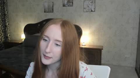 Snapshot of twilightserenade chatting on November 29, 3:31 am twilightserenade online show from November 29, 3:31 am