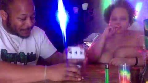 Twin and Lea online show from January 18, 3:53 am