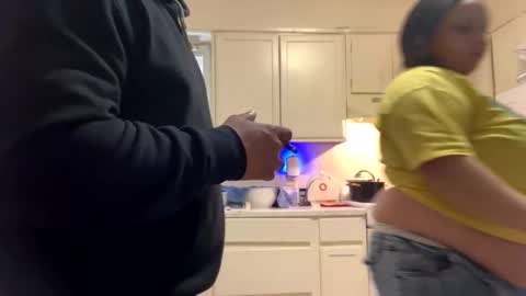 Twin and Lea online show from March 29, 9:48 pm