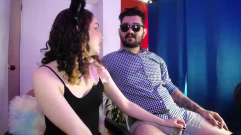 TwinFlamesXX online show from March 3, 5:30 pm