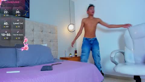 Alan y Damian  online show from February 9, 6:45 pm