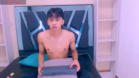twink_sebas online show from February 9, 3:54 am