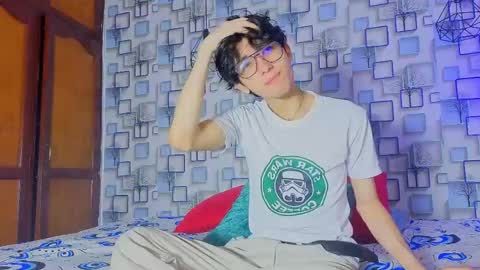 Snapshot of twink_sebas7 chatting on April 12, 12:10 pm Sebastin online show from April 12, 12:10 pm