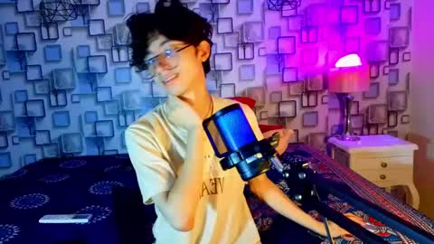 Snapshot of twink_sebas7 chatting on April 26, 12:14 pm Sebastin online show from April 26, 12:14 pm