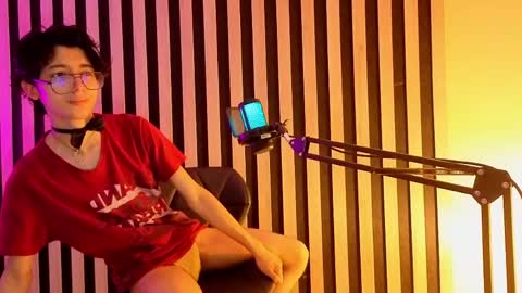 Snapshot of twink_sebas7 chatting on May 8, 12:10 pm Sebastin online show from May 8, 12:10 pm