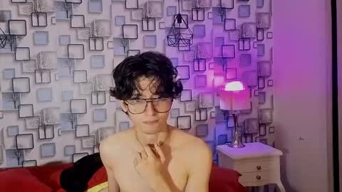 Snapshot of twink_sebas7 chatting on May 13, 12:13 pm Sebastin online show from May 13, 12:13 pm