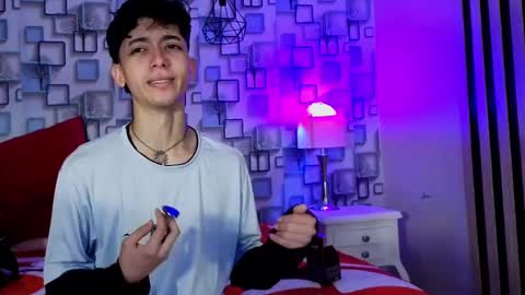 Snapshot of twink_sebas7 chatting on May 28, 12:13 pm Sebastin online show from May 28, 12:13 pm