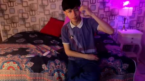 Snapshot of twink_sebas7 chatting on June 5, 12:11 pm Sebastin online show from June 5, 12:11 pm