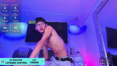 T W I N  K I E     A L E X online show from March 12, 9:24 pm