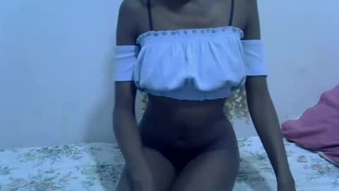 Snapshot of twinkle_tia chatting on October 2, 11:23 pm BABY TIA online show from October 2, 11:23 pm