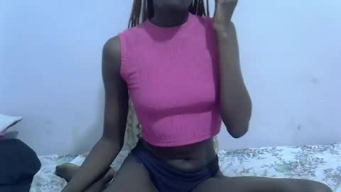 Snapshot of twinkle_tia chatting on October 6, 8:34 am BABY TIA online show from October 6, 8:34 am