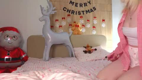 twinklefluff online show from December 19, 4:25 pm