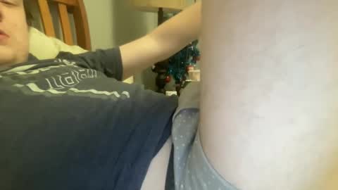 Snapshot of twinkmikexxx12 chatting on December 14, 1:44 am mike online show from December 14, 1:44 am