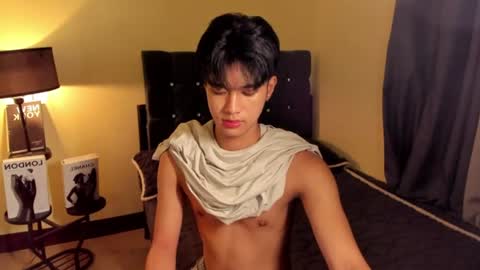 Snapshot of twinks8inches chatting on June 13, 10:46 am always horny clark online show from June 13, 10:46 am