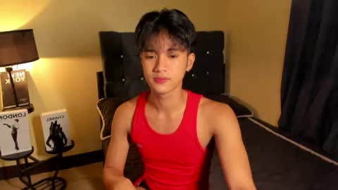 Snapshot of twinks8inches chatting on June 14, 1:46 pm always horny clark online show from June 14, 1:46 pm