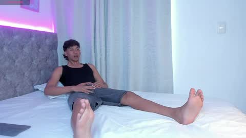 twinksboys_23 online show from May 4, 4:36 pm