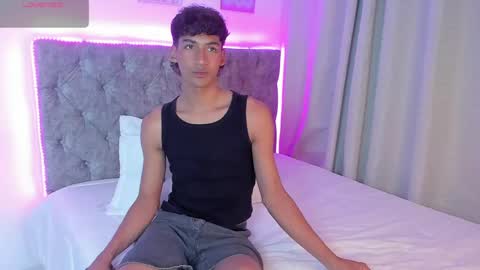twinksboys_23 online show from May 11, 2:01 pm