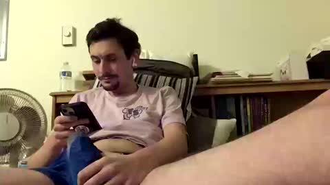 TwinkyMcgee online show from October 14, 6:03 am