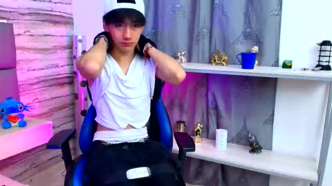 twinslovers_ online show from October 19, 10:10 pm