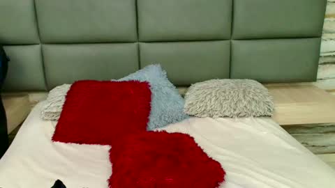 twinslovers_ online show from November 3, 11:15 pm