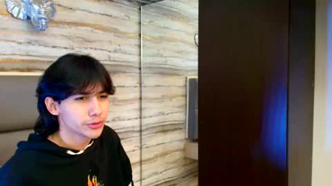 twinslovers_ online show from November 4, 10:20 pm