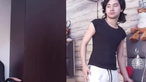 twinslovers_ online show from June 2, 3:52 am
