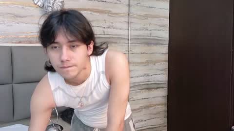 twinslovers_ online show from June 14, 4:14 am