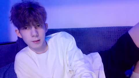 Snapshot of twishadow chatting on February 12, 10:27 pm TwiShadow online show from February 12, 10:27 pm