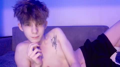 Snapshot of twishadow chatting on February 14, 4:31 am TwiShadow online show from February 14, 4:31 am