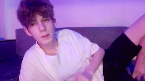 Snapshot of twishadow chatting on February 16, 12:01 pm TwiShadow online show from February 16, 12:01 pm