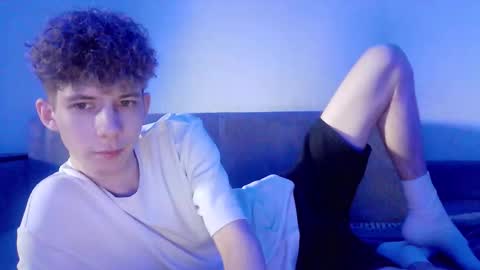 Snapshot of twishadow chatting on February 25, 8:35 am TwiShadow online show from February 25, 8:35 am