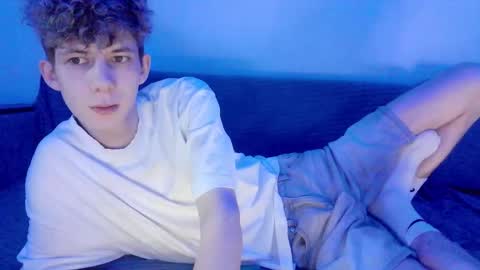 Snapshot of twishadow chatting on March 14, 11:59 am TwiShadow online show from March 14, 11:59 am