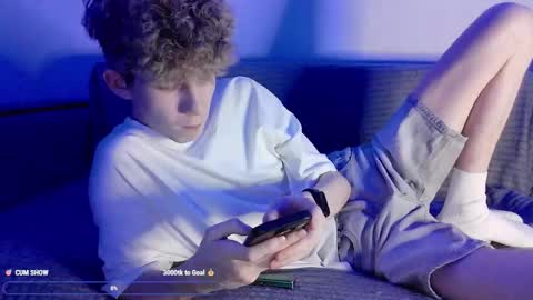 Snapshot of twishadow chatting on March 18, 8:01 pm TwiShadow online show from March 18, 8:01 pm