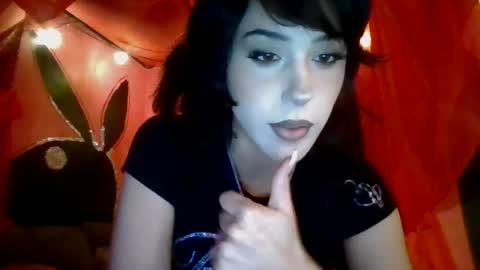 twizzytoxic22 online show from June 22, 4:31 am