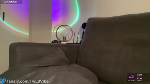 Molly and Nick online show from July 28, 8:52 pm