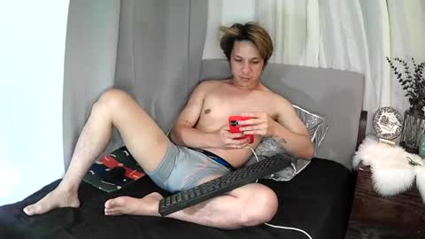 twnkxavier online show from July 6, 1:08 pm