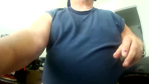 two_wheels_two_balls online show from May 28, 7:00 pm