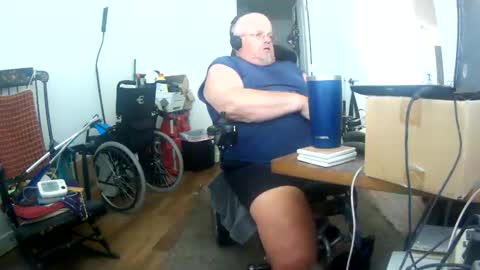 two_wheels_two_balls online show from June 6, 4:12 pm