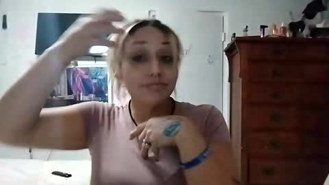 Twocrazy85 online show from November 12, 10:04 am