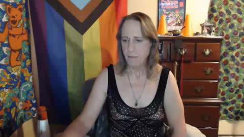twocumkerry online show from April 18, 5:55 am
