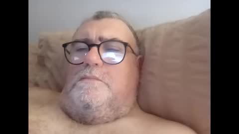 twohats2810 online show from February 4, 4:35 pm