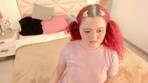 Twiggy online show from October 7, 10:18 pm