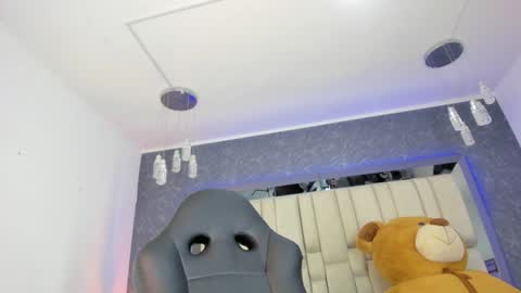  TYLA  online show from January 29, 9:23 am