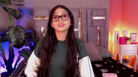 tyla_ks online show from September 13, 7:46 pm