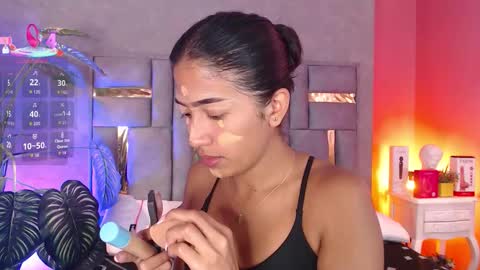 tyla_ks online show from January 13, 8:03 pm