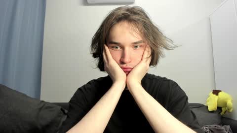 Snapshot of tyler__johnson chatting on February 4, 1:23 am Tyler johnson online show from February 4, 1:23 am